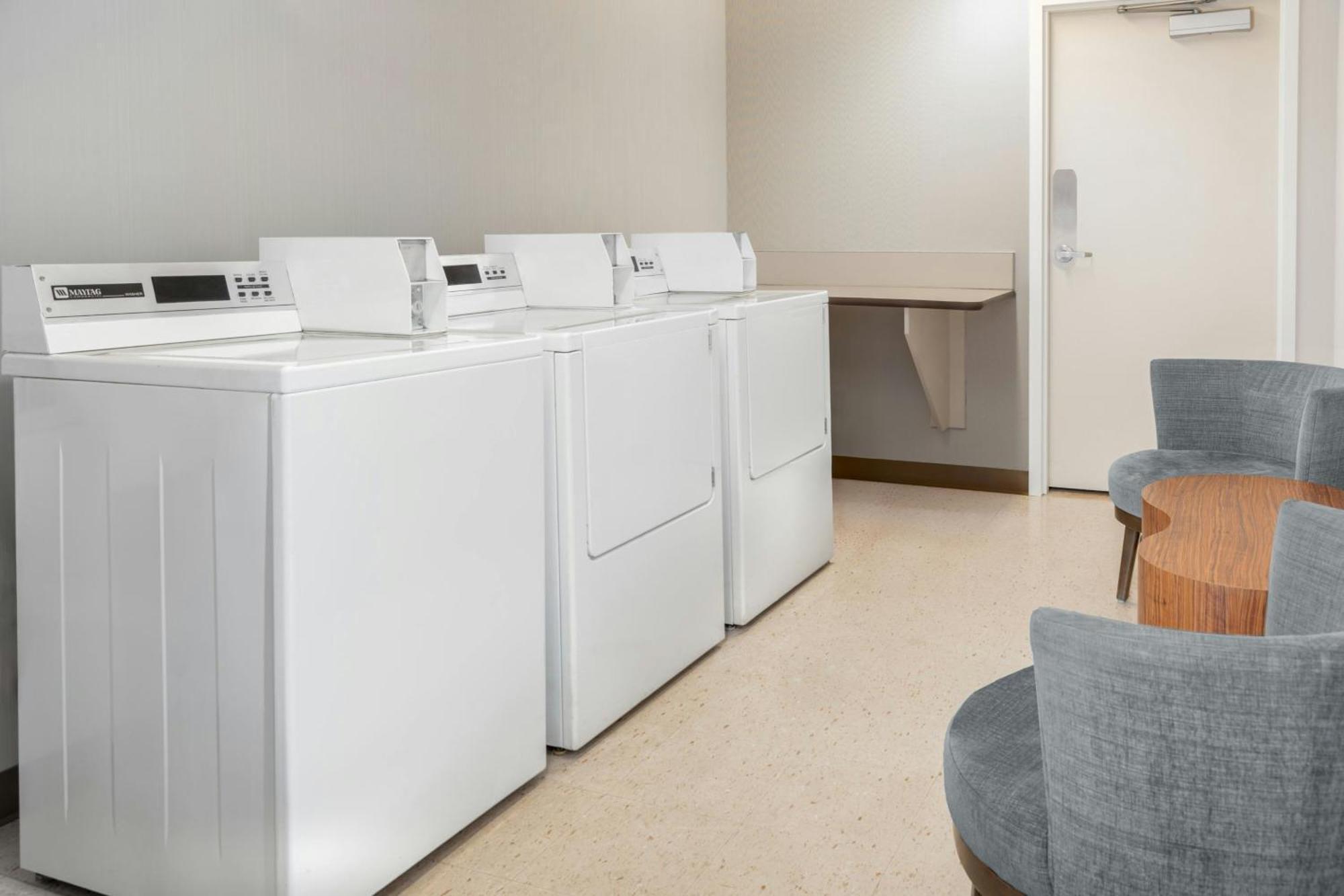 Springhill Suites Detroit Оберн-Гіллс Екстер'єр фото